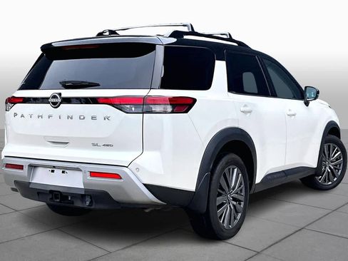 Used 2024 Nissan Pathfinder SL w/ SL Premium Package image 11