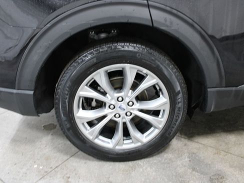 Used 2023 Ford Explorer Limited image 41