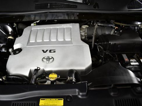 Used 2010 Toyota Highlander Limited image 41