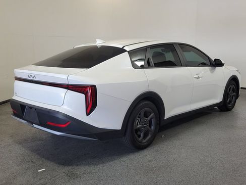 Used 2026 Kia K4 FWD image 6