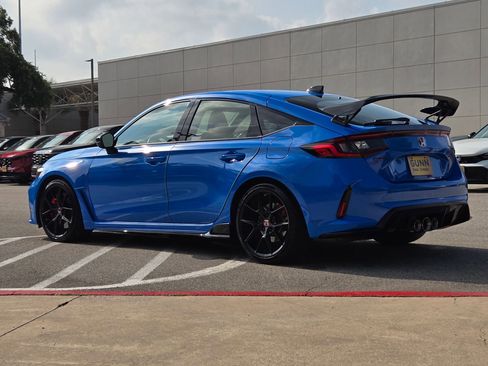 Used 2025 Honda Civic Type R image 5