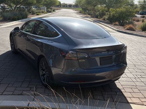 Used 2019 Tesla Model 3 Standard Range Plus RWD image 4