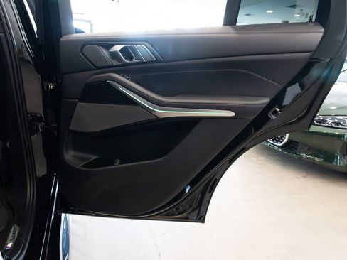 Used 2024 BMW X5 xDrive40i w/ M Sport Package AWD/4WD image 22
