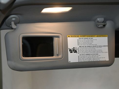 Used 2018 Toyota RAV4 XLE image 21