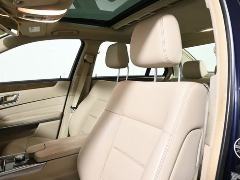 Used 2014 Mercedes-Benz E 350 4MATIC Sedan image 16