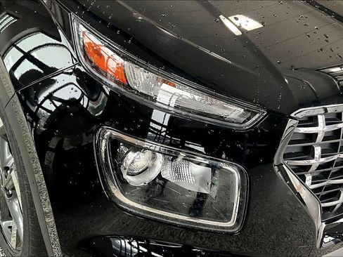 Used 2023 Hyundai Venue SEL w/ Cargo Package image 30