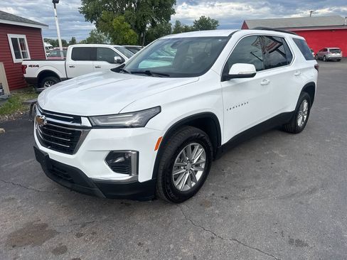 Used 2023 Chevrolet Traverse LT AWD/4WD image 2