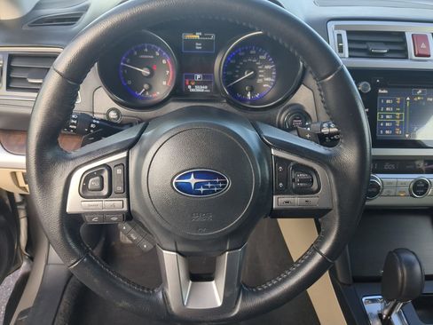 Used 2017 Subaru Outback 2.5i Limited image 18