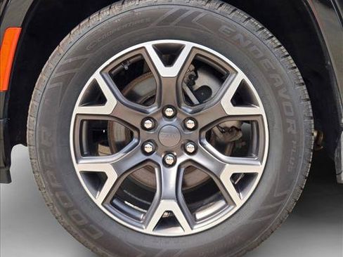 Used 2024 Jeep Wagoneer Series III AWD/4WD image 23