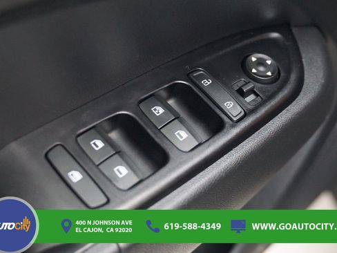 Used 2023 Hyundai Venue SEL w/ Cargo Package FWD image 17