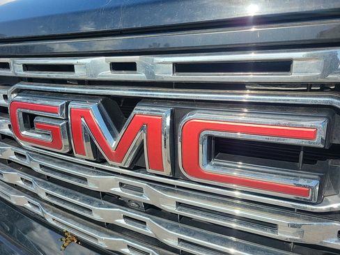 Used 2024 GMC Canyon Denali w/ LPO, Denali Black Edition image 8