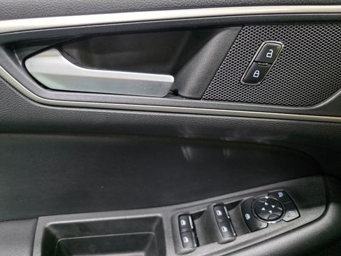 Used 2021 Ford Edge SEL w/ Cargo Accessory Package image 18