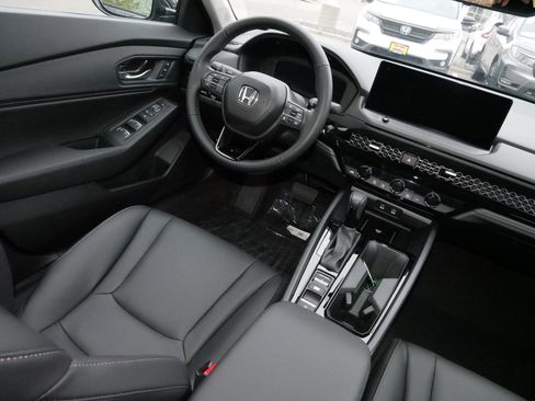 Certified 2025 Honda Accord EX-L image 9