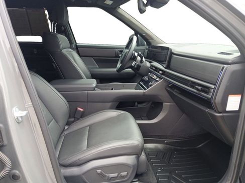 Used 2025 Hyundai Santa Fe Calligraphy AWD/4WD image 15