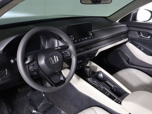 Used 2025 Honda Accord LX image 21