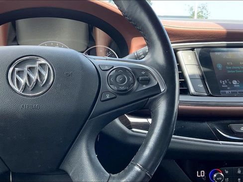 Used 2018 Buick Enclave Avenir w/ Avenir Technology Package FWD image 16