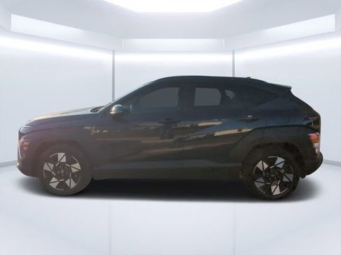 Used 2025 Hyundai Kona SEL FWD image 6