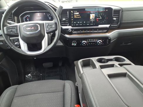 Used 2023 GMC Sierra 1500 SLE w/ Enhanced Capability Package AWD/4WD image 10