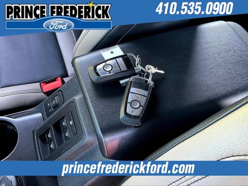 Used 2022 Ford Bronco Wildtrak image 10