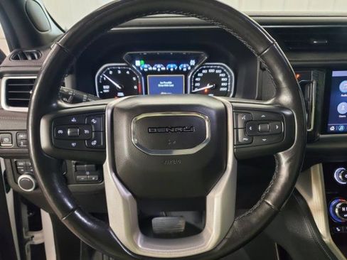 Used 2021 GMC Yukon Denali w/ Denali Premium Package image 24