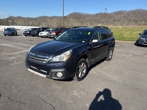 Used 2014 Subaru Outback 3.6R Limited image 4
