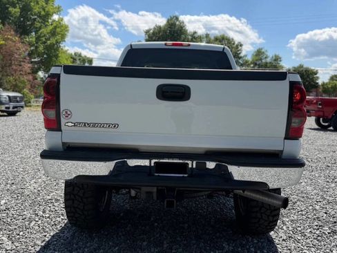 Used 2007 Chevrolet Silverado 2500 LT w/ Heavy-Duty Power Package AWD/4WD image 6