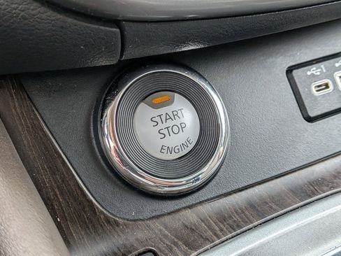 Used 2023 Nissan Murano Platinum AWD/4WD image 24