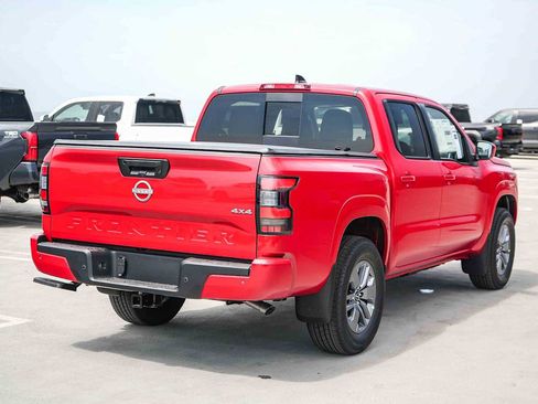 New 2026 Nissan Frontier SV w/ Tow Package AWD/4WD image 6