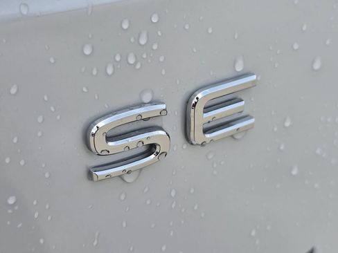New 2026 Volkswagen Atlas SE FWD image 8