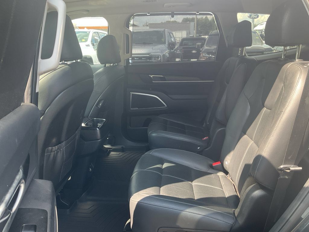 Used 2021 Kia Telluride EX w/ EX Premium Package AWD/4WD image 14