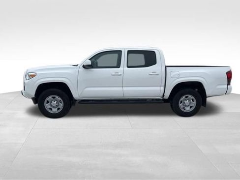 Used 2023 Toyota Tacoma SR image 3