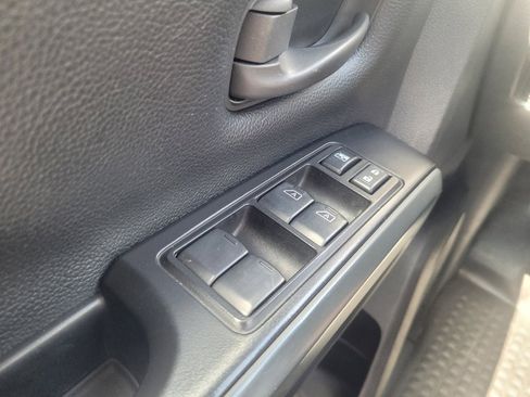 Used 2017 Nissan Titan S RWD image 27
