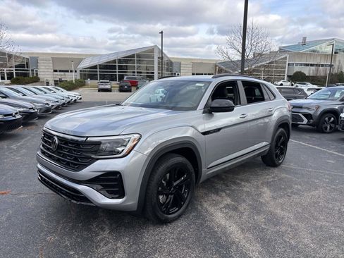 New 2026 Volkswagen Atlas Cross Sport SEL R-Line AWD/4WD image 3