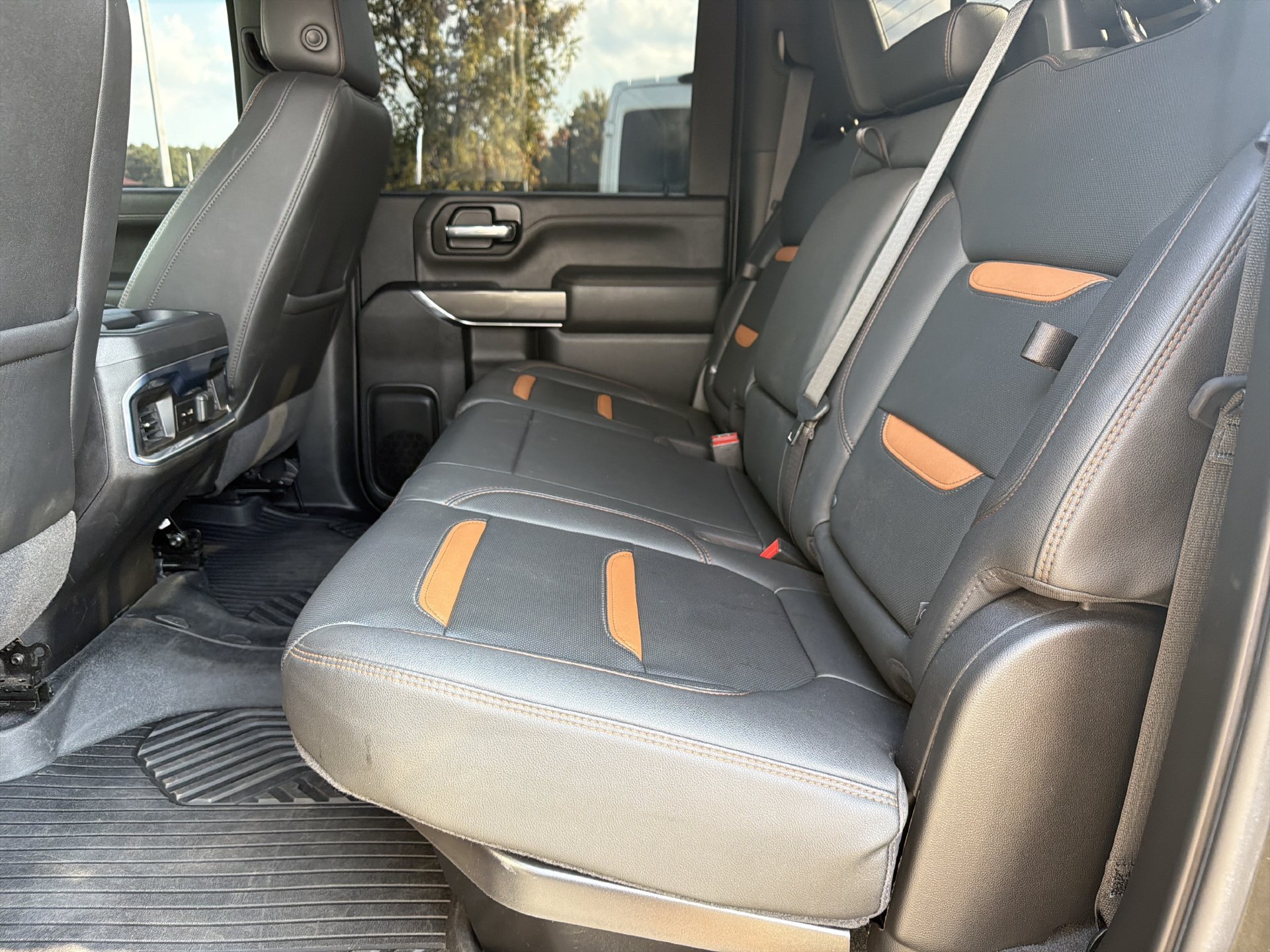 Used 2022 GMC Sierra 2500 AT4 w/ AT4 Premium Plus Package AWD/4WD image 28