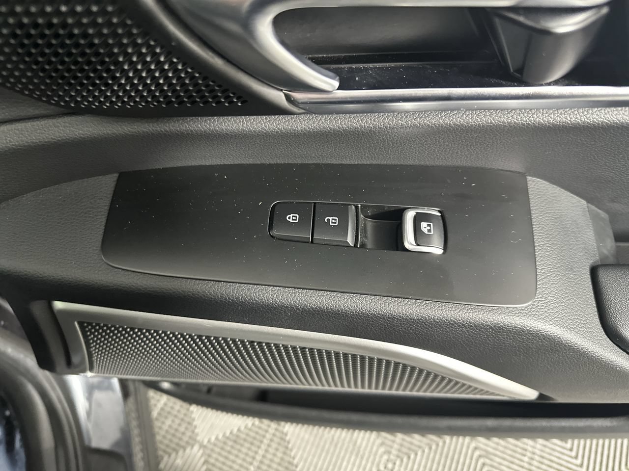 Used 2022 Kia Telluride EX w/ EX Premium Package FWD image 13