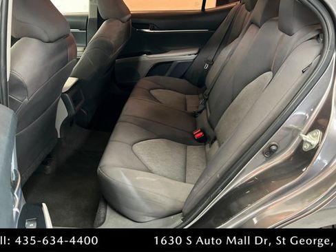 Used 2020 Toyota Camry LE image 21