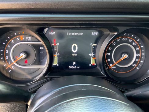 Used 2024 Jeep Gladiator Sport AWD/4WD image 24
