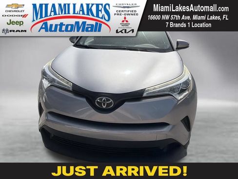 Used 2019 Toyota C-HR LE FWD image 1