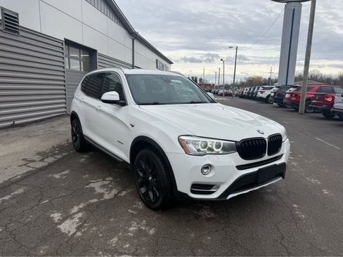 Used 2017 BMW X3 xDrive28i image 2