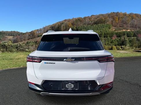 Used 2025 Chevrolet Equinox EV LT image 6