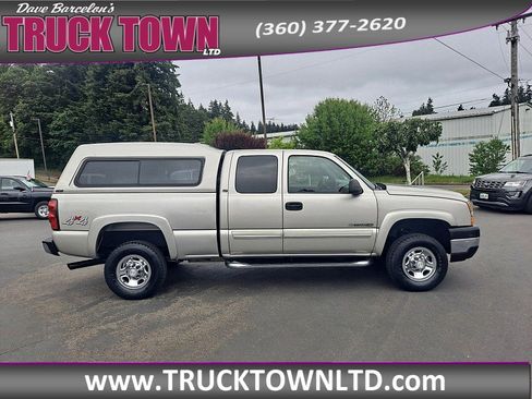 Used 2006 Chevrolet Silverado 2500 4x4 Extended Cab image 21