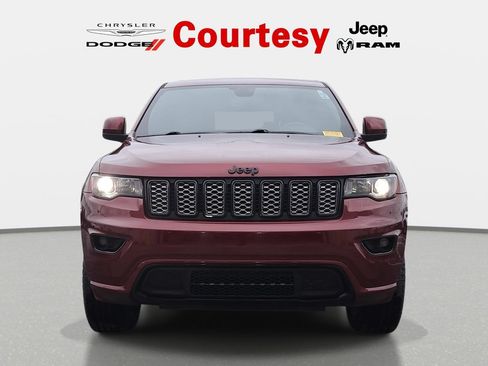 Used 2022 Jeep Grand Cherokee Laredo X AWD/4WD image 9