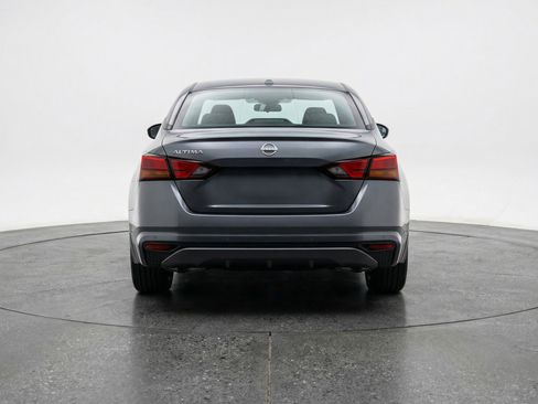 Used 2025 Nissan Altima 2.5 SV image 7