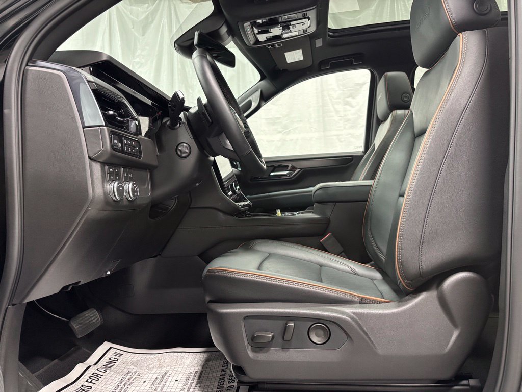Used 2026 GMC Yukon XL AT4 AWD/4WD image 14
