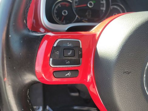 Used 2019 Volkswagen Beetle 2.0T SE w/ SE Premium Package image 28