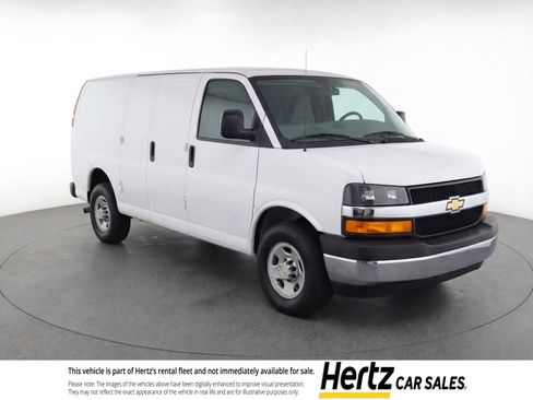 Used 2025 Chevrolet Express 3500 LT w/ LT Preferred Equipment Group RWD image 1