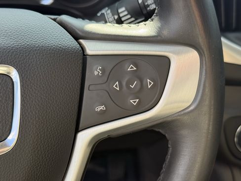 Used 2020 GMC Terrain SLE w/ Driver Convenience Package image 17