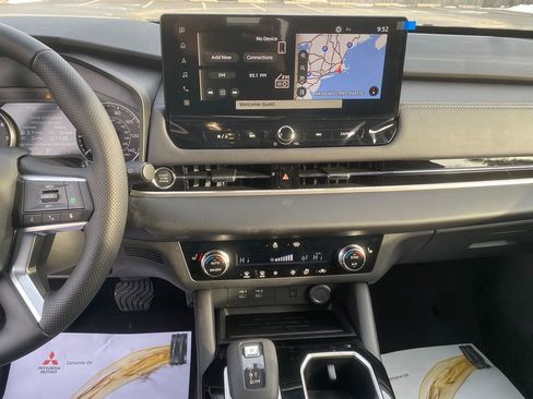 New 2026 Mitsubishi Outlander Trail Edition image 20