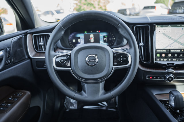 Certified 2024 Volvo XC60 T8 Plus w/ Climate Package AWD/4WD image 23