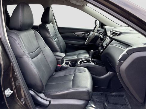 Used 2015 Nissan Rogue SL image 27